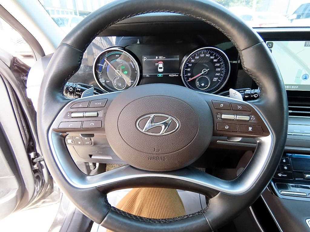 HYUNDAI Grandeur - Vista 8