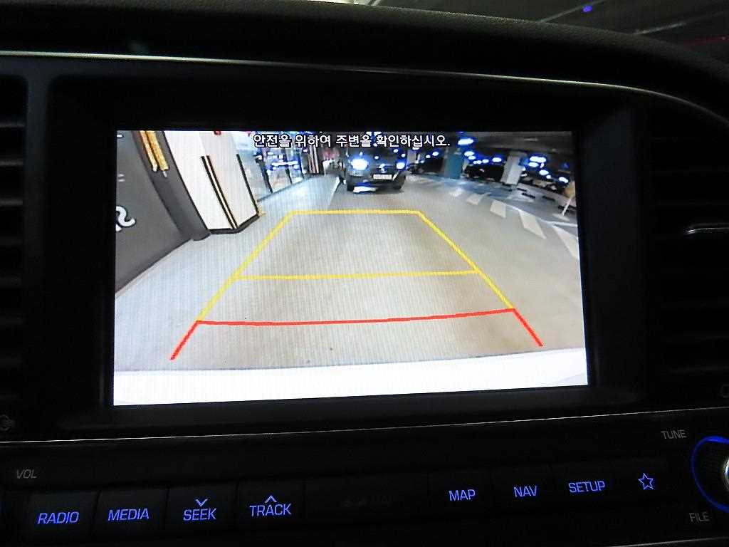 HYUNDAI Avante 2018 Blanco - Importación desde Corea - HF Imports Iquique - Foto 16