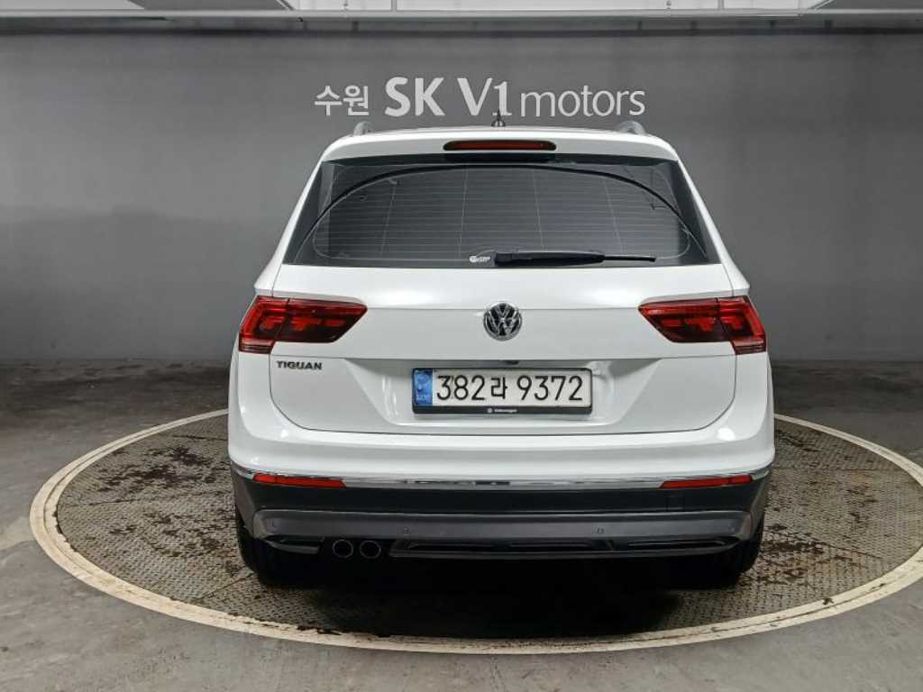 Volkswagen Tiguan - Vista 5
