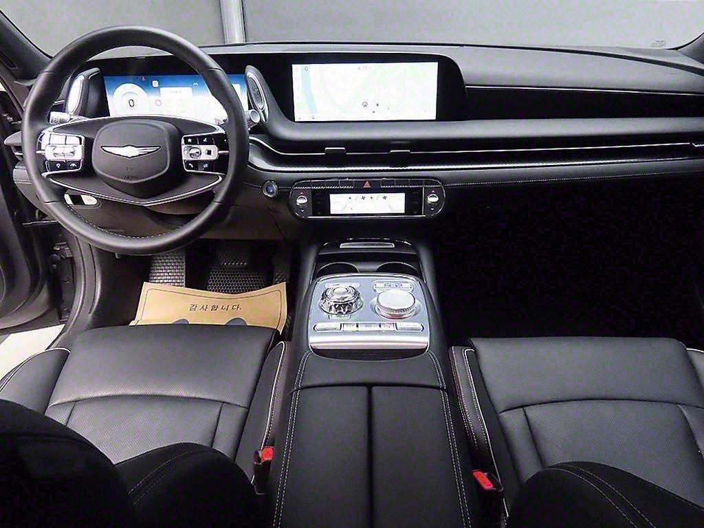 Genesis G90 - Vista 7