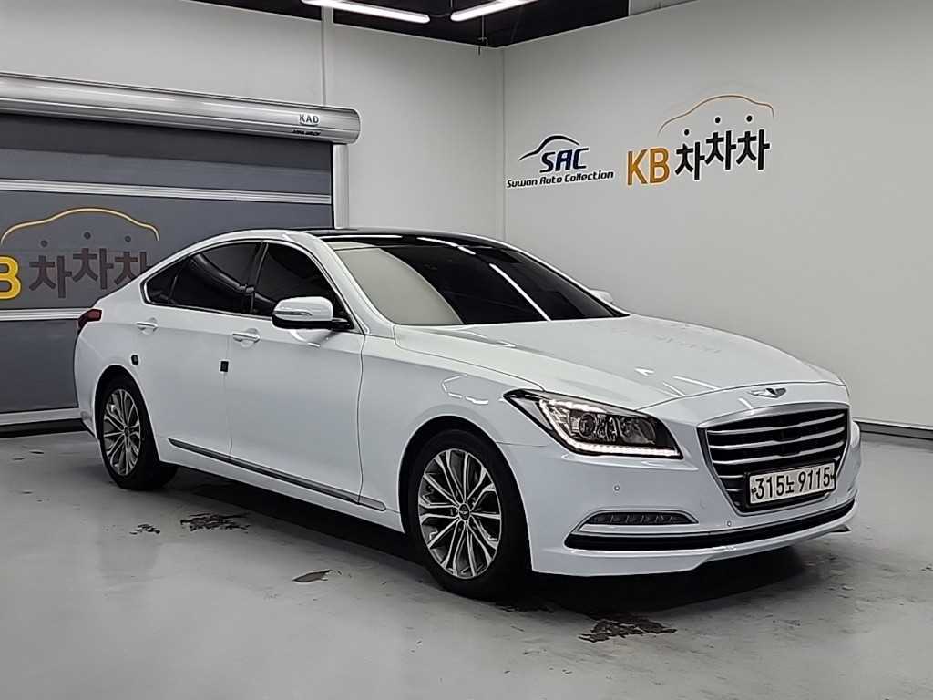 HYUNDAI Genesis - Vista 4