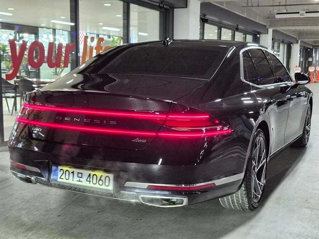 Genesis G90 - Vista 4