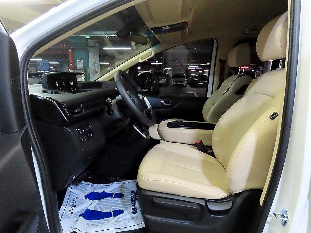 HYUNDAI Staria - Vista 6