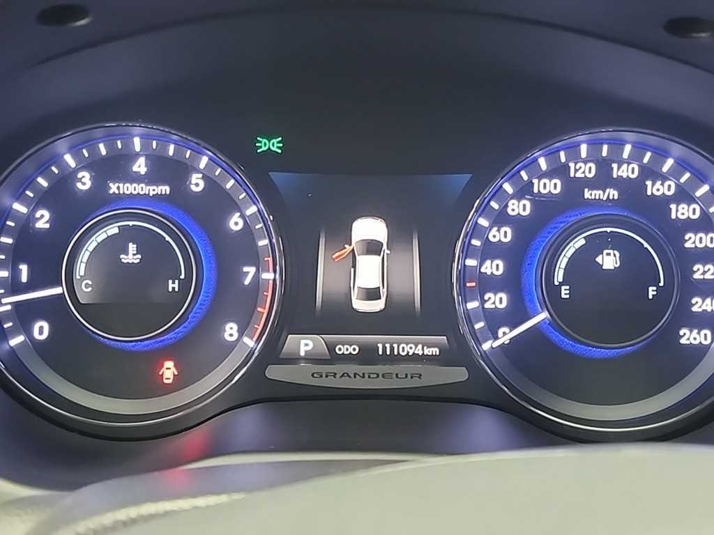 HYUNDAI Grandeur - Vista 6