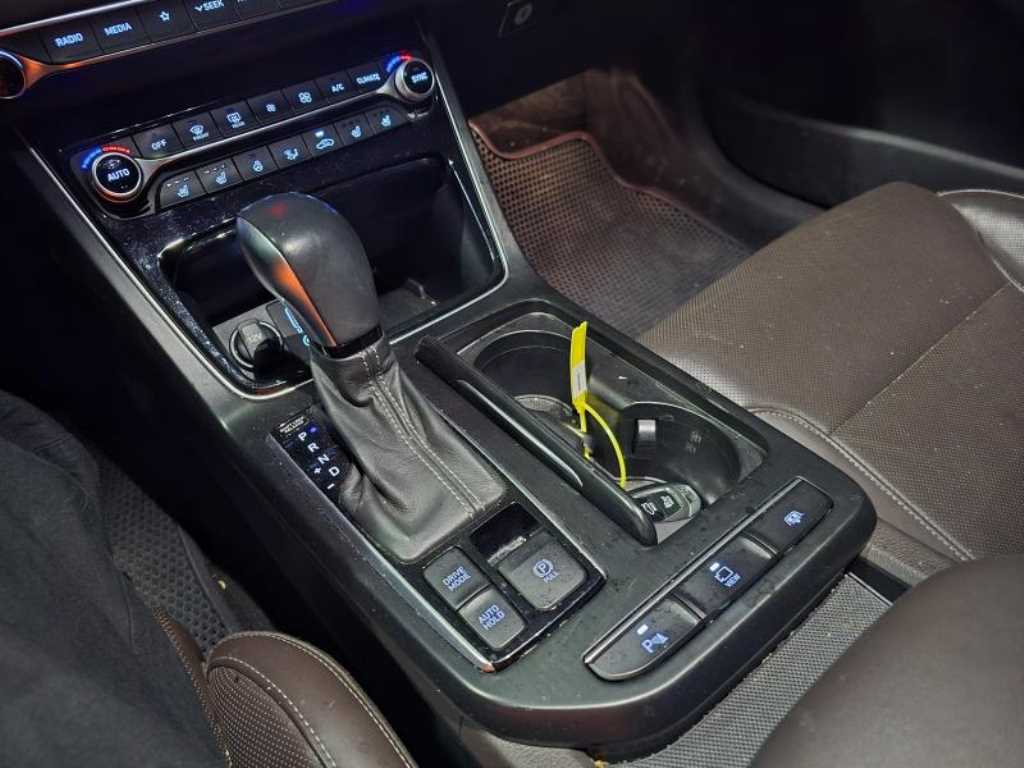 HYUNDAI Grandeur - Vista 8