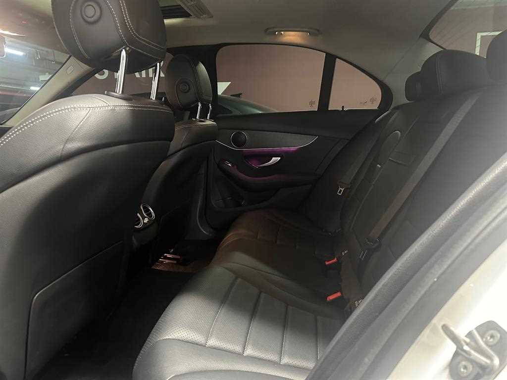 Mercedes Benz C Class - Vista 10