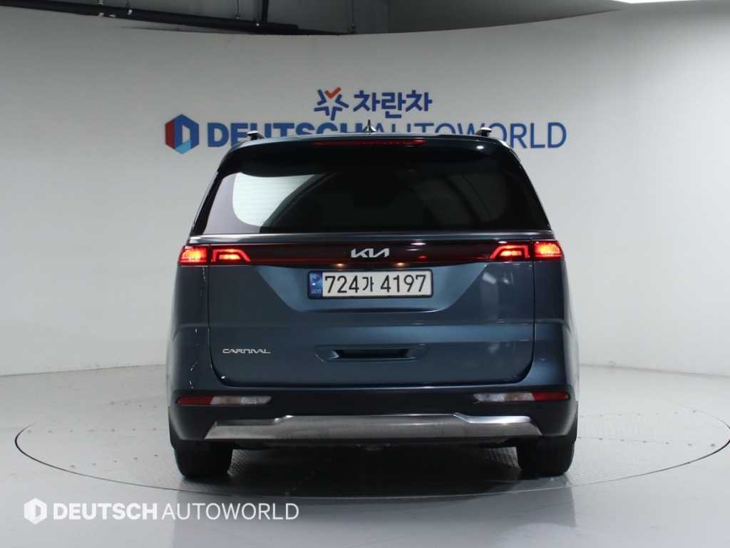 KIA Carnival - Vista 4