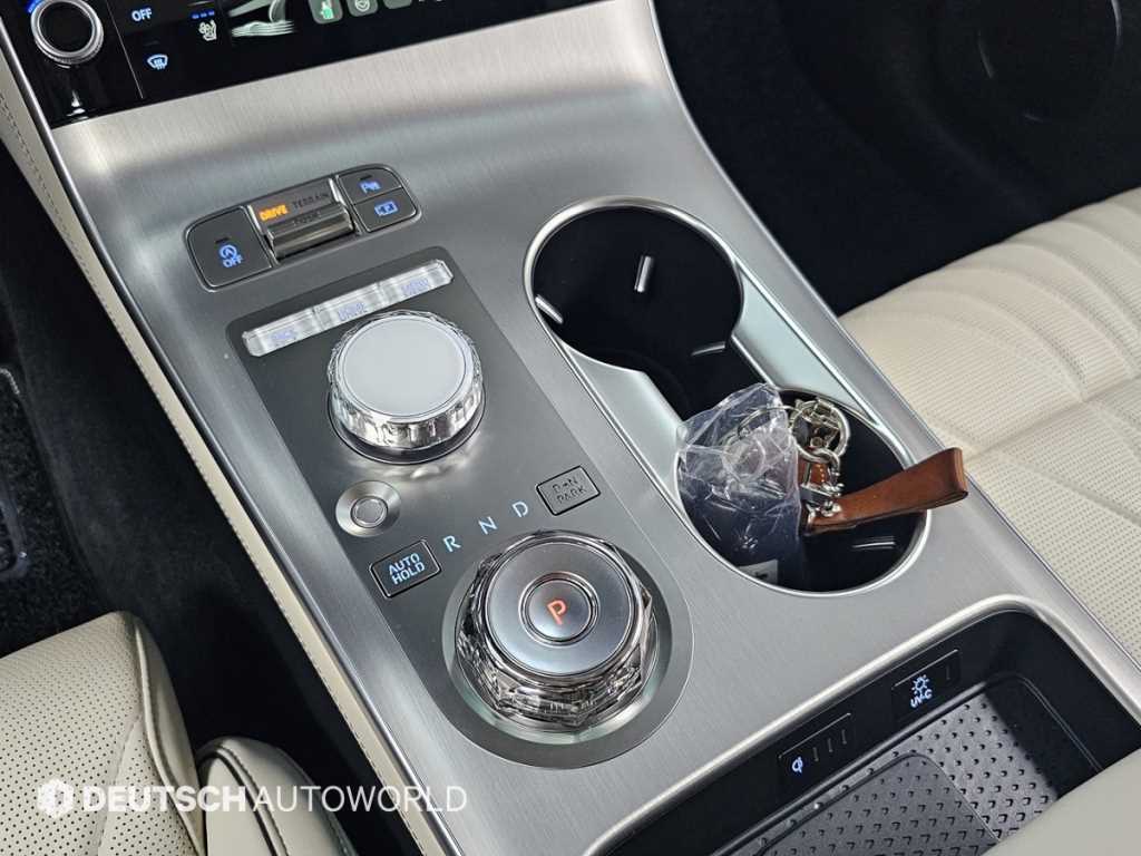 Genesis GV70 - Vista 9