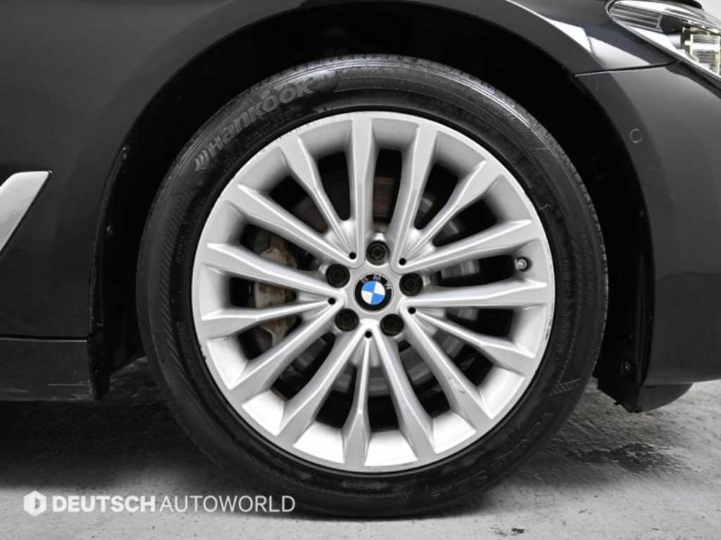 BMW 5 Series - Vista 5