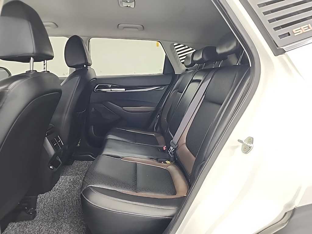 KIA Seltos - Vista 12