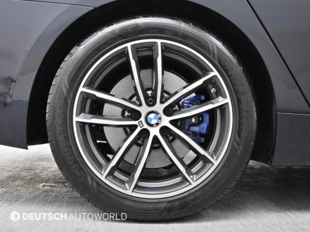 BMW 5 Series - Vista 5