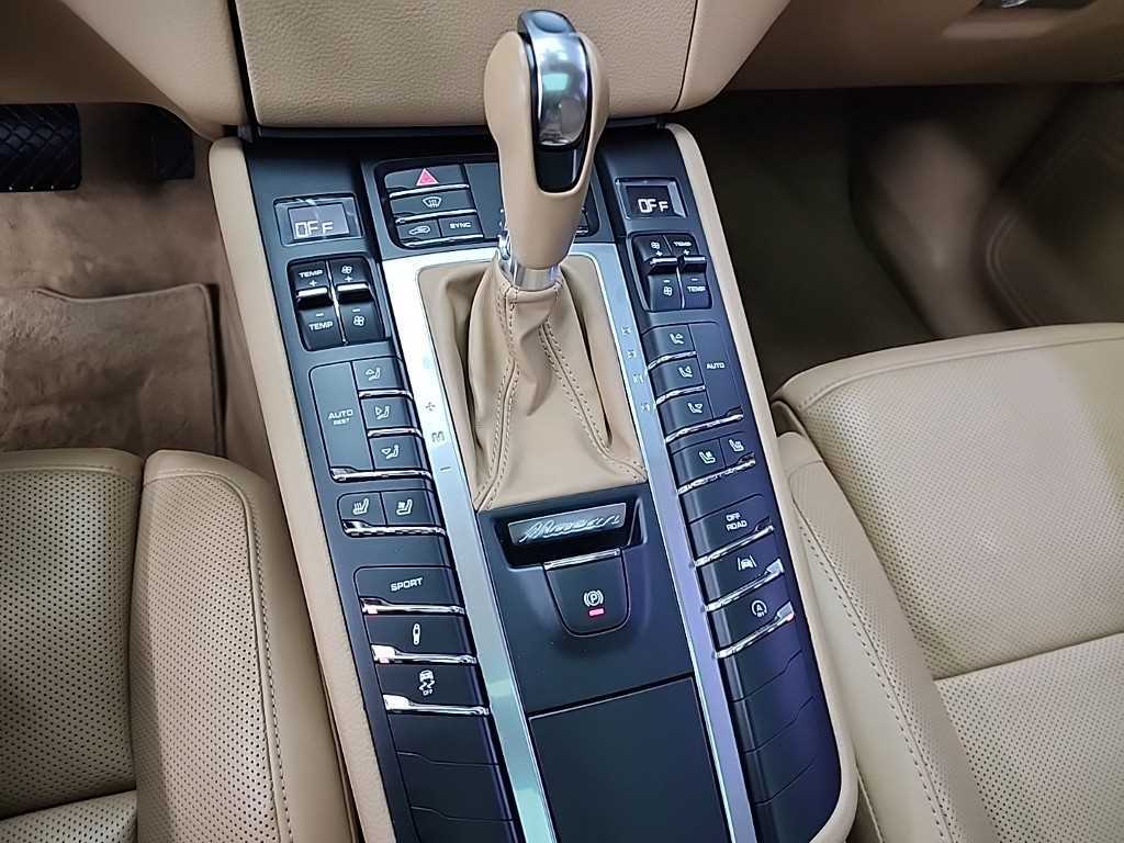 Porsche Macan - Vista 10