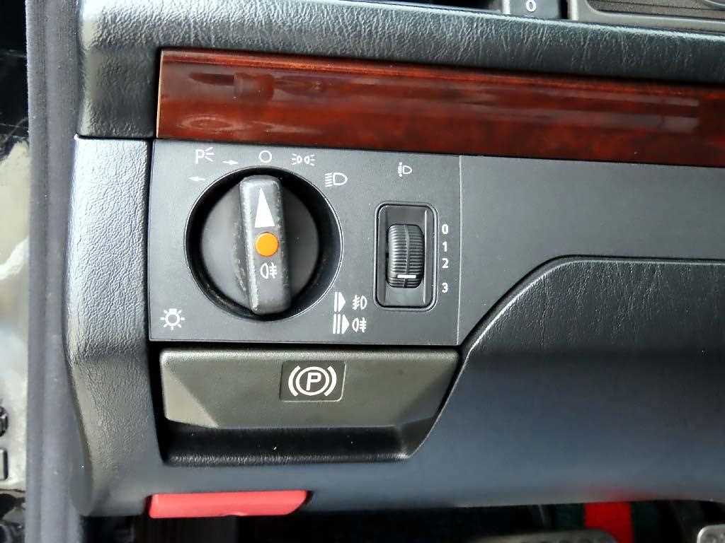 Mercedes Benz E class - Vista 8