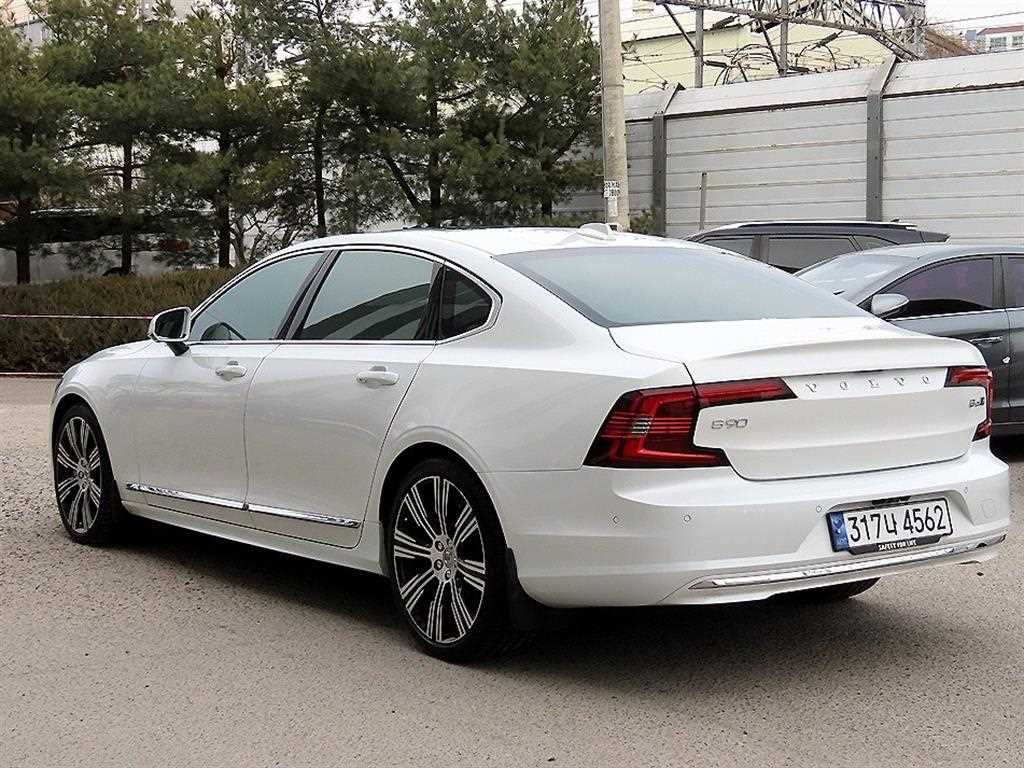Volvo S90 - Vista 3