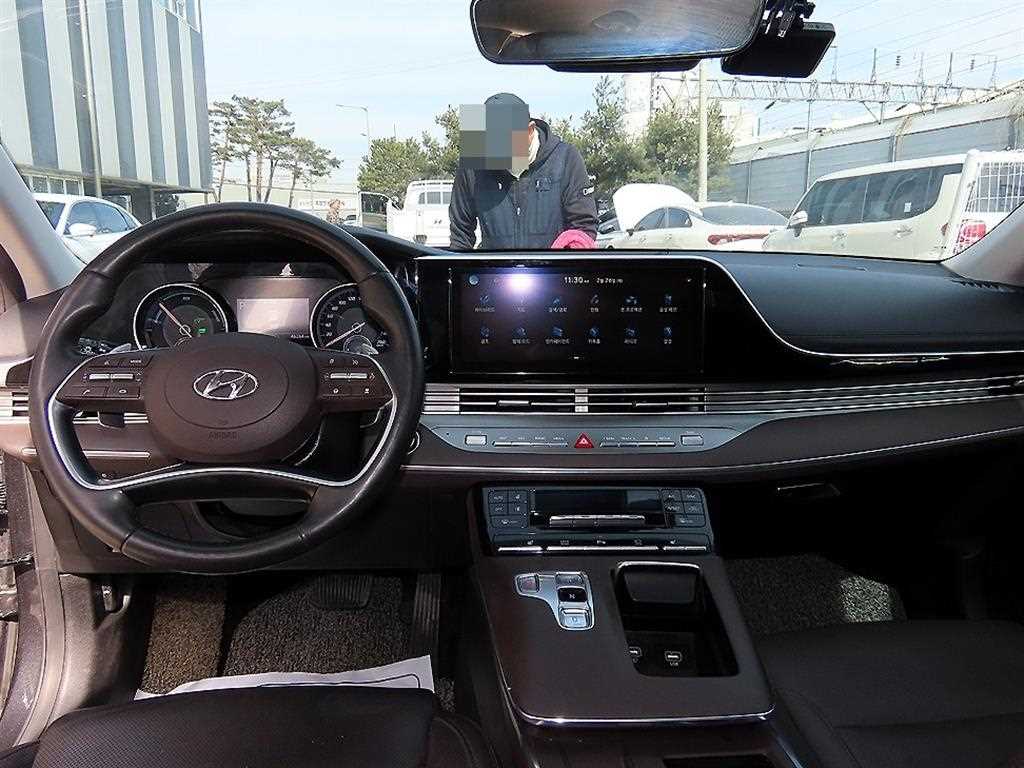 HYUNDAI Grandeur - Vista 7