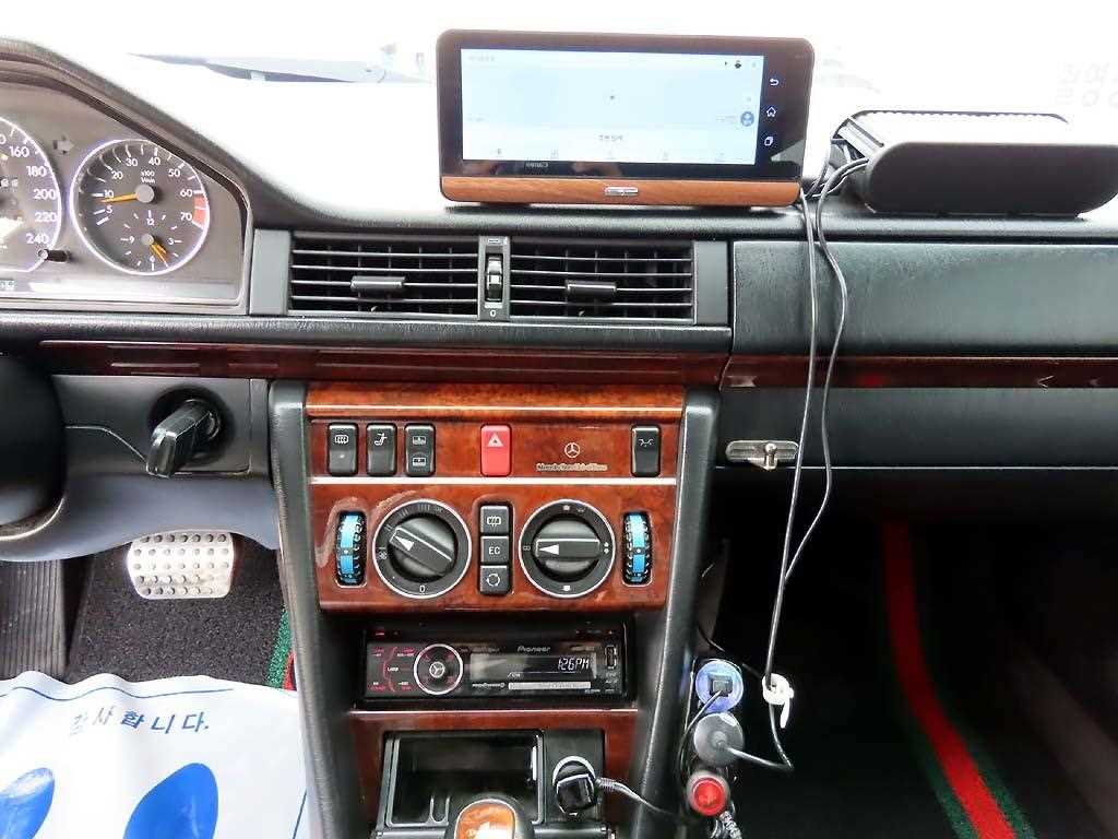 Mercedes Benz E class - Vista 11