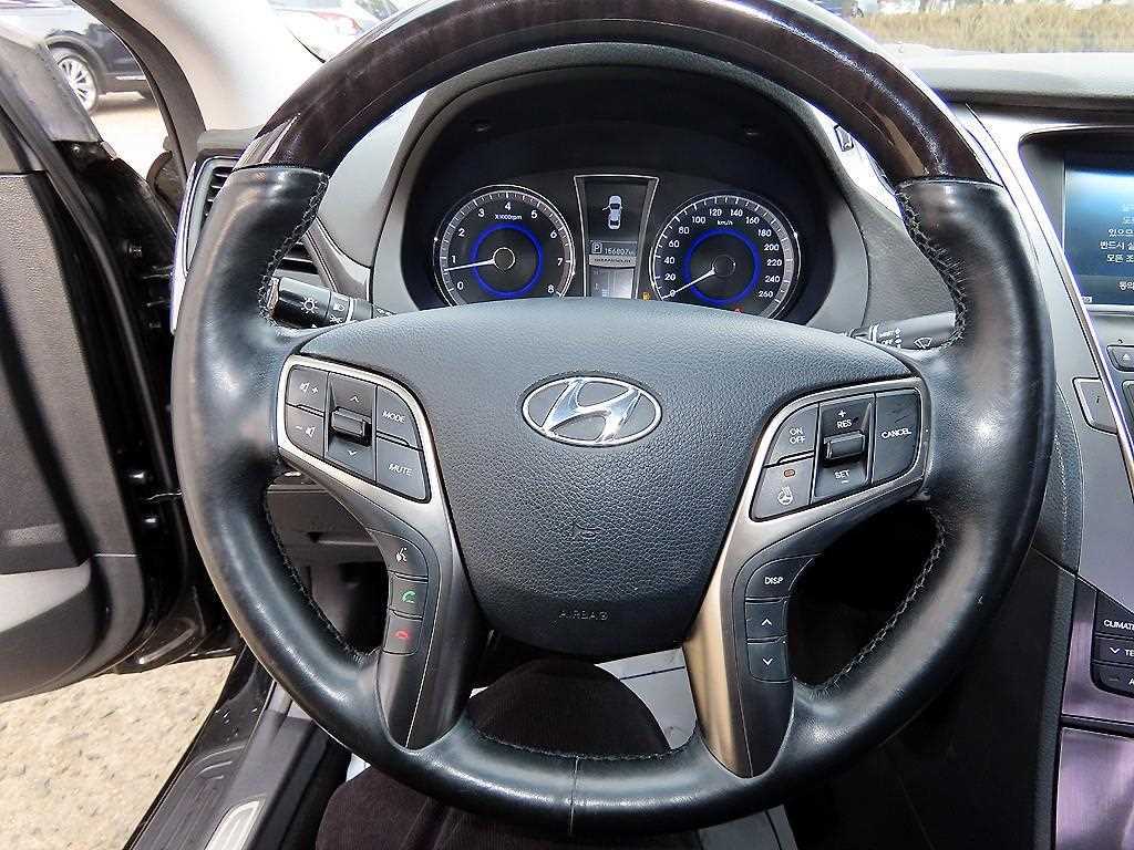 HYUNDAI Grandeur - Vista 9