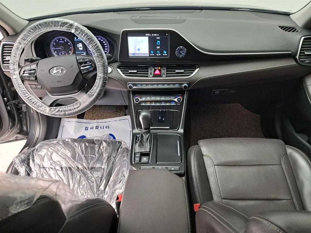 HYUNDAI Grandeur - Vista 6