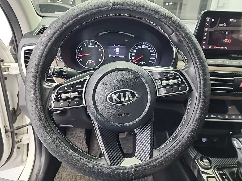 KIA Seltos - Vista 9