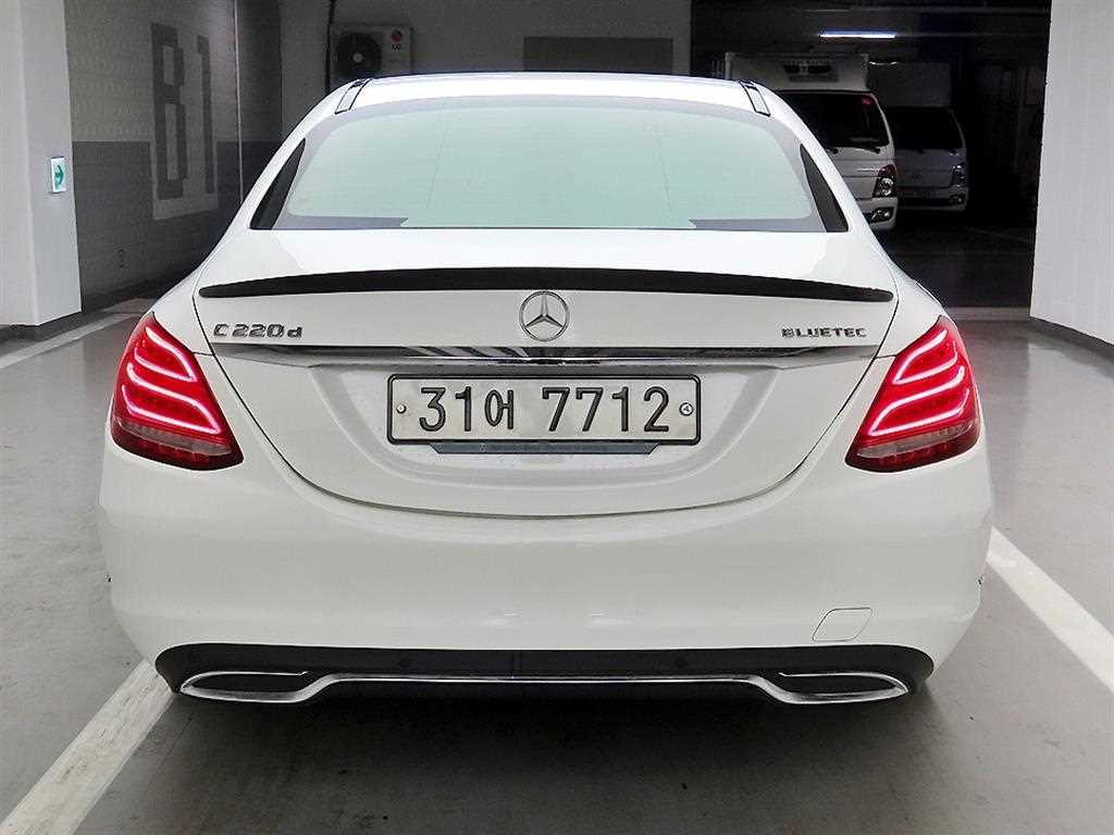 Mercedes Benz C Class - Vista 3