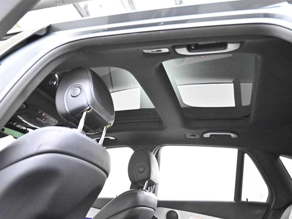 Mercedes Benz GLC Class 2022 Gris - Importación desde Corea - HF Imports Iquique - Foto 13