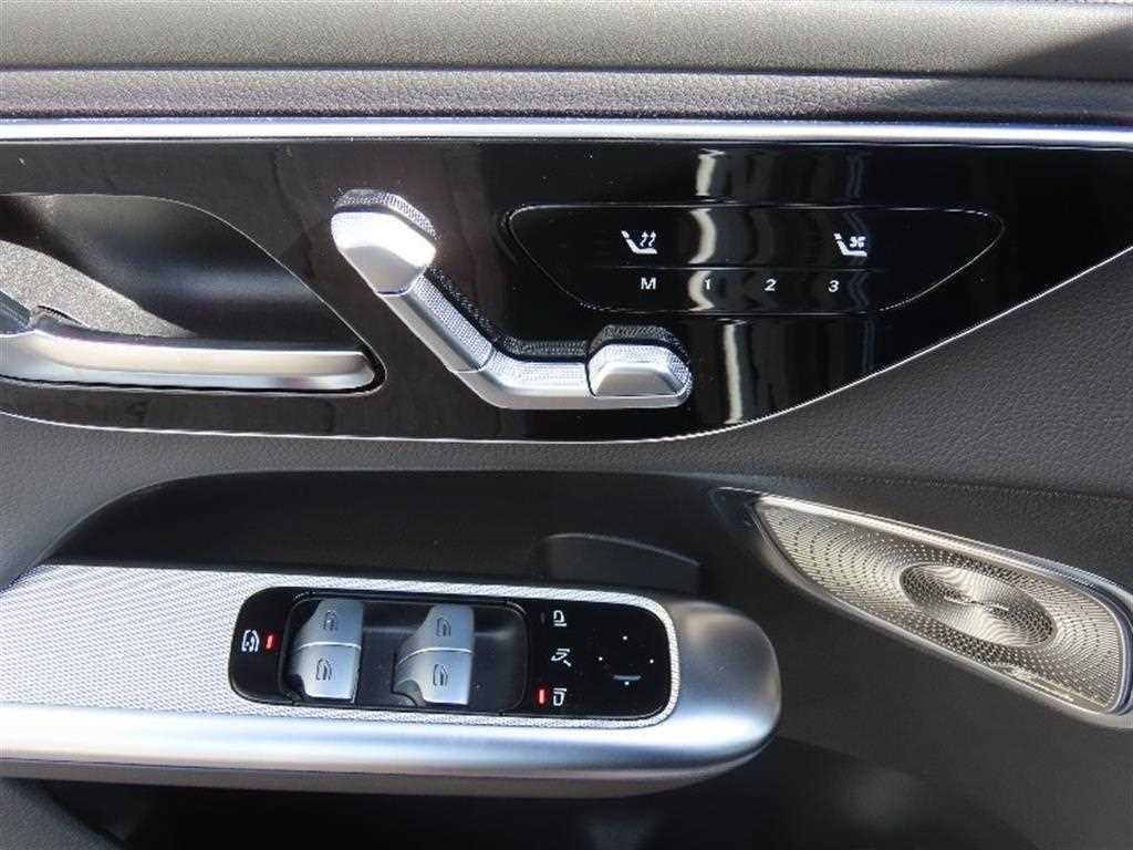 Mercedes Benz GLC Class - Vista 12