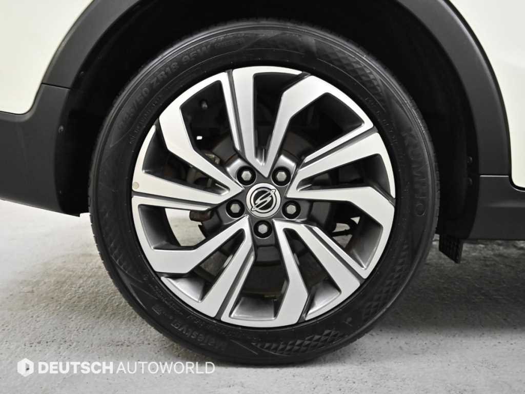 Ssangyong Tivoli - Vista 5