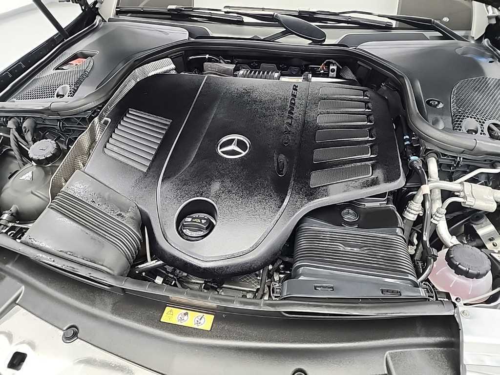 Mercedes Benz E class - Vista 5