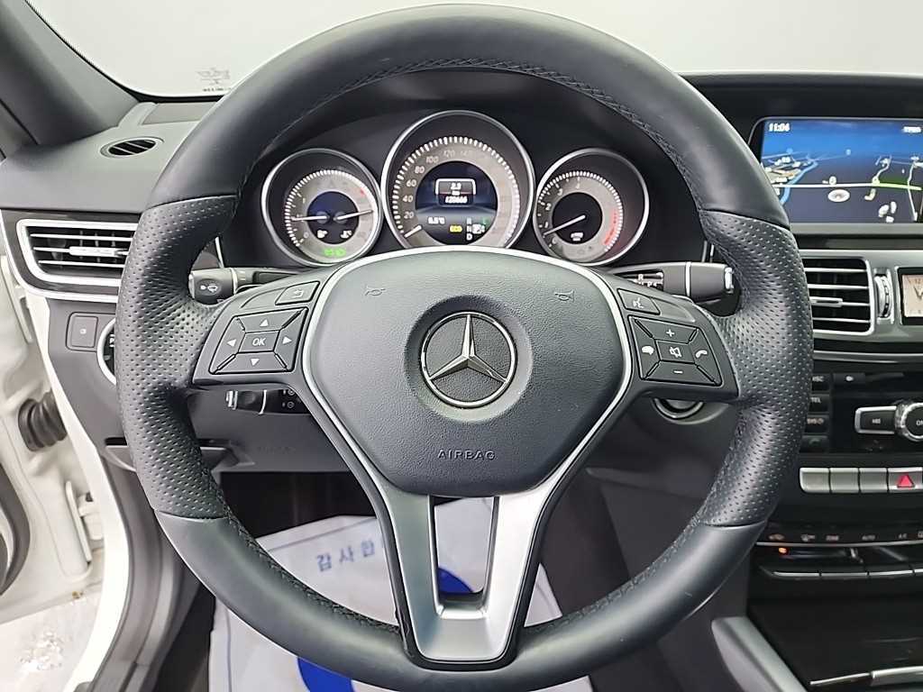 Mercedes Benz E class - Vista 9