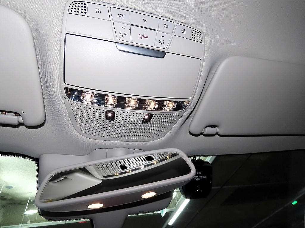 Mercedes Benz GLC Class 2019 Negro - Importación desde Corea - HF Imports Iquique - Foto 16