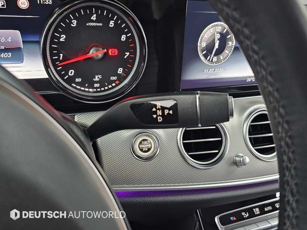 Mercedes Benz E class - Vista 9