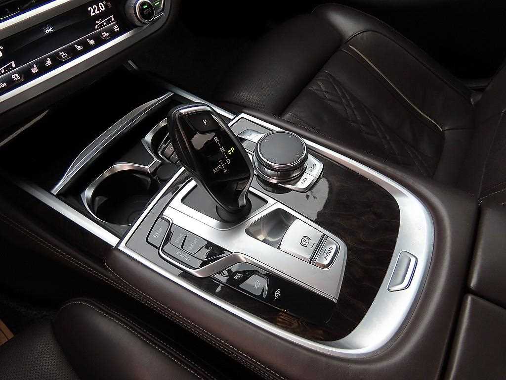 BMW 7 Series - Vista 11