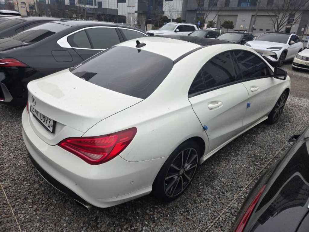 Mercedes Benz CLA Class - Vista 3