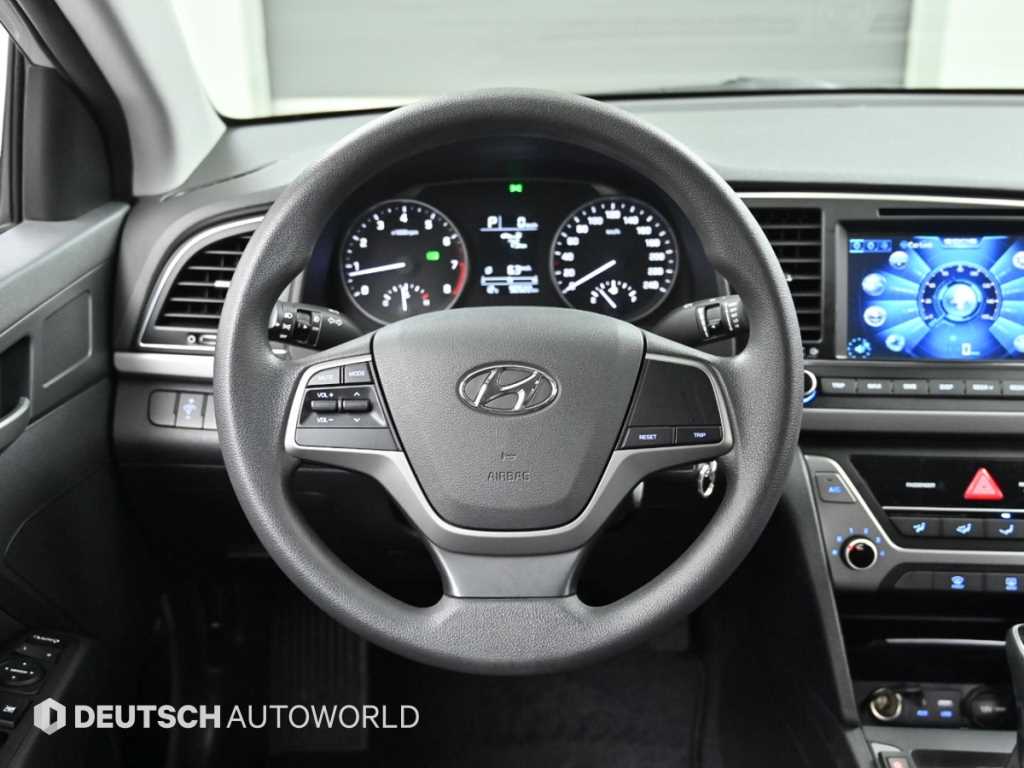 HYUNDAI Avante 2017 Plateado - Importación desde Corea - HF Imports Iquique - Foto 13