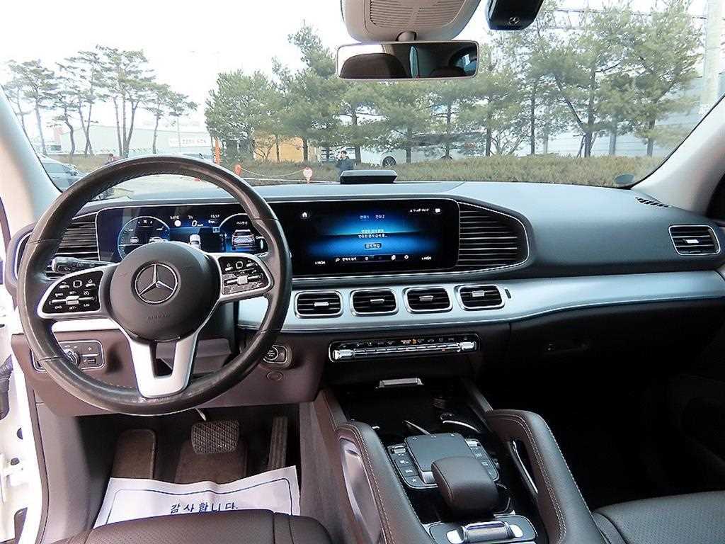Mercedes Benz GLE Class - Vista 7