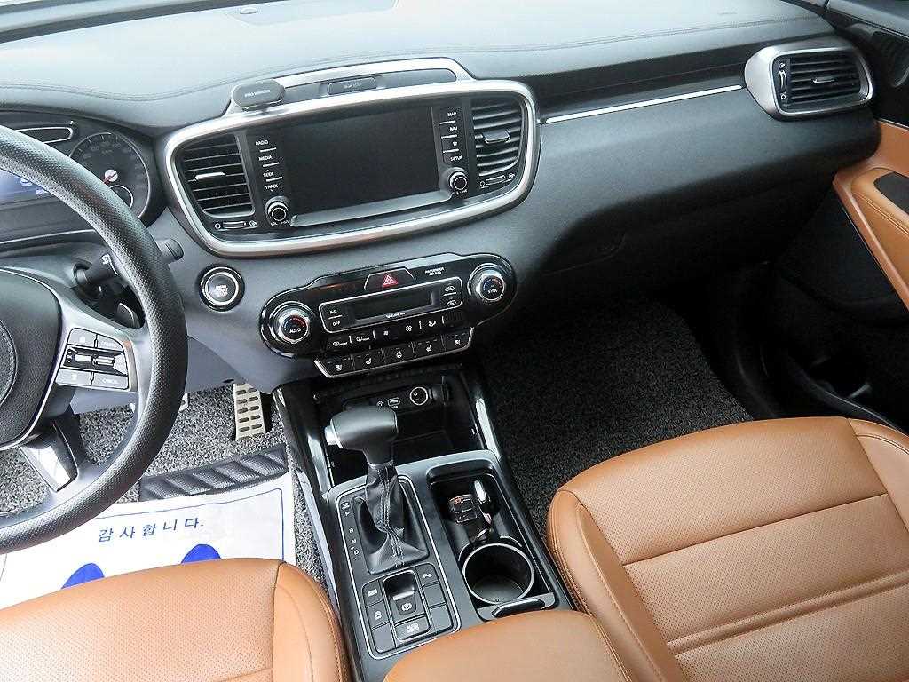 KIA Sorento - Vista 11