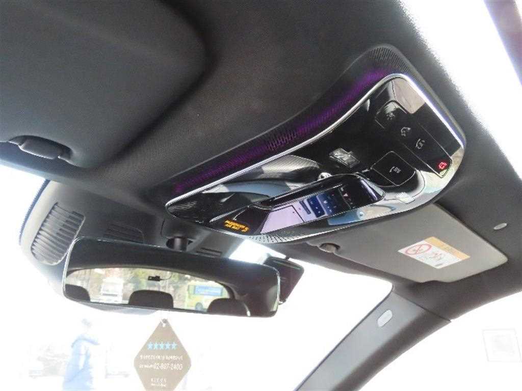 Mercedes Benz GLC Class - Vista 10