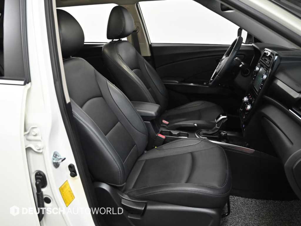 Ssangyong Tivoli - Vista 10