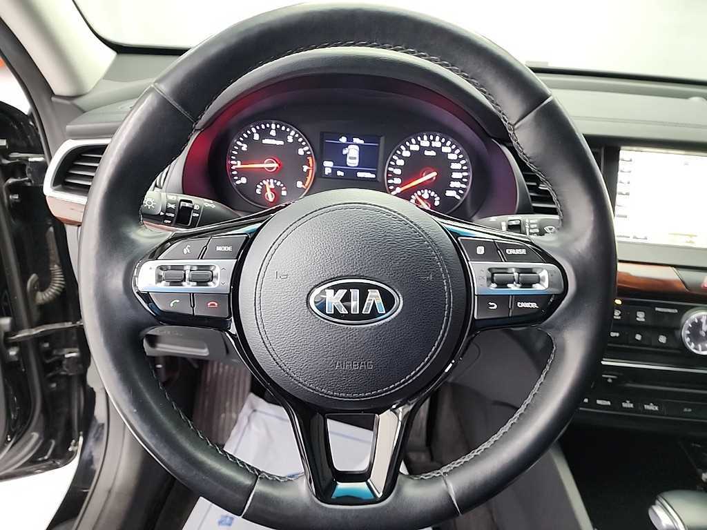 KIA K7 - Vista 9
