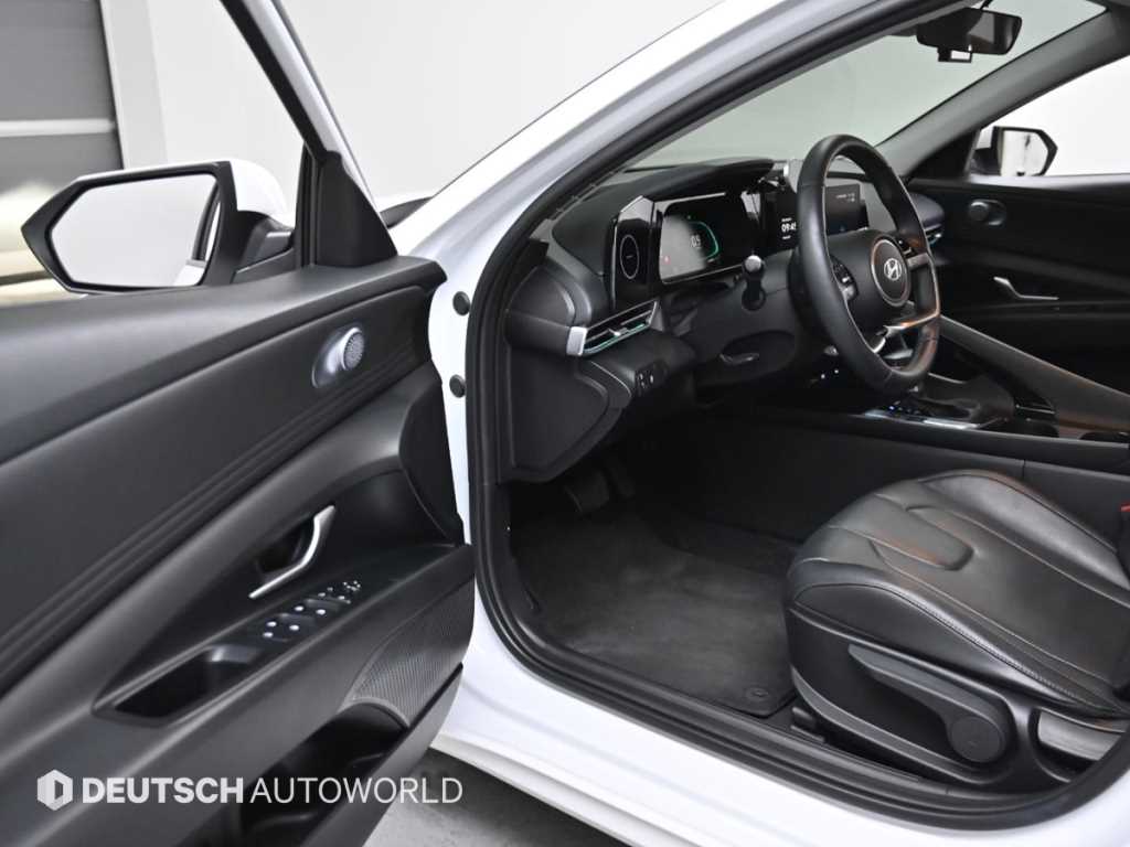 HYUNDAI Avante - Vista 11