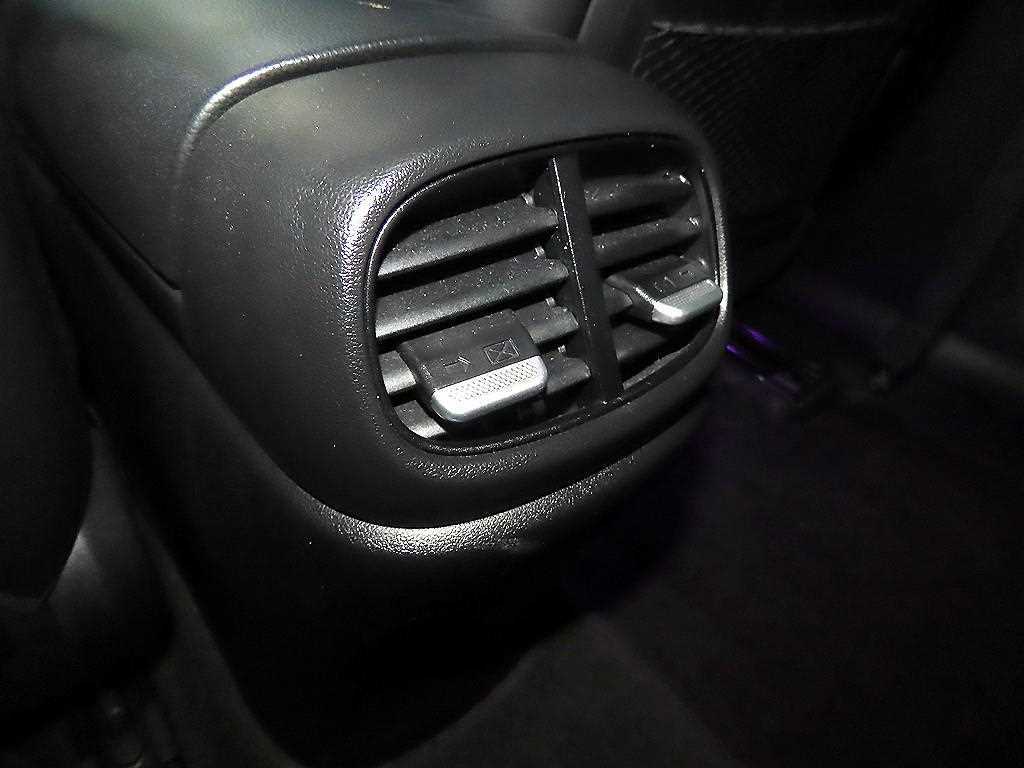 HYUNDAI Avante 2021 Blanco - Importación desde Corea - HF Imports Iquique - Foto 18