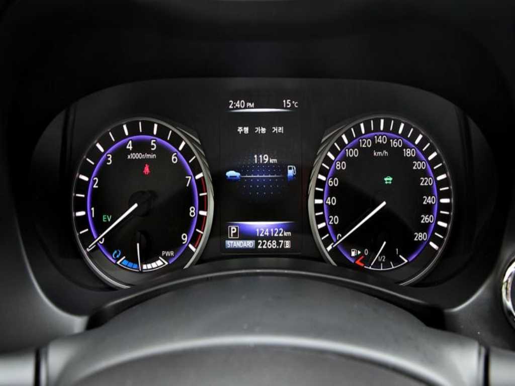 Infiniti Q - Vista 7