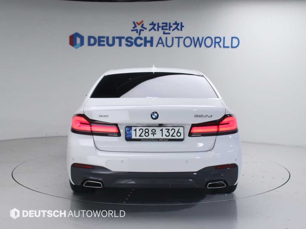 BMW 5 Series - Vista 4