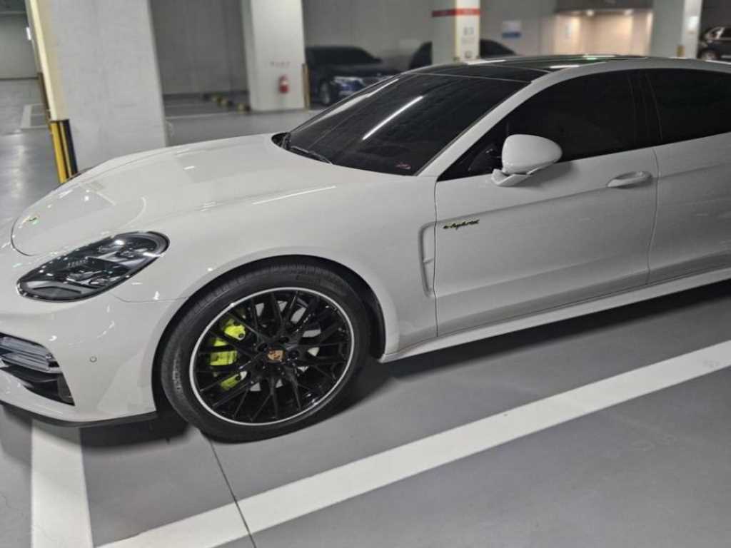 Porsche Panamera - Vista 2