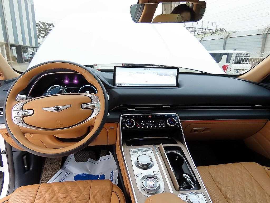 Genesis GV80 - Vista 7