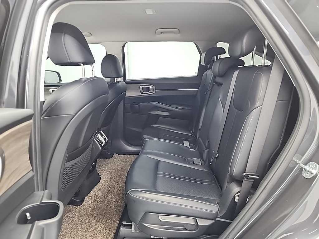 KIA Sorento - Vista 12