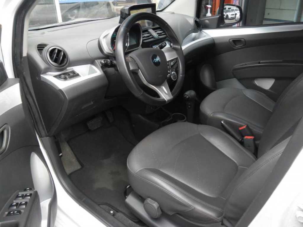 Chevrolet Spark - Vista 11