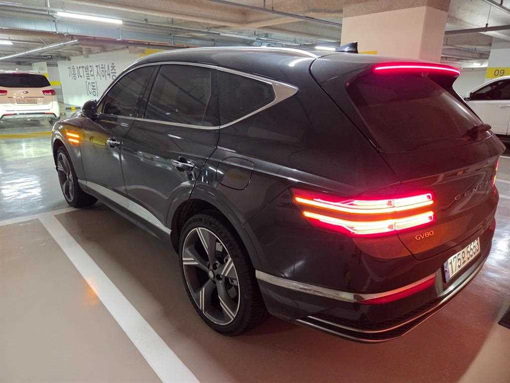 Genesis GV80 - Vista 6