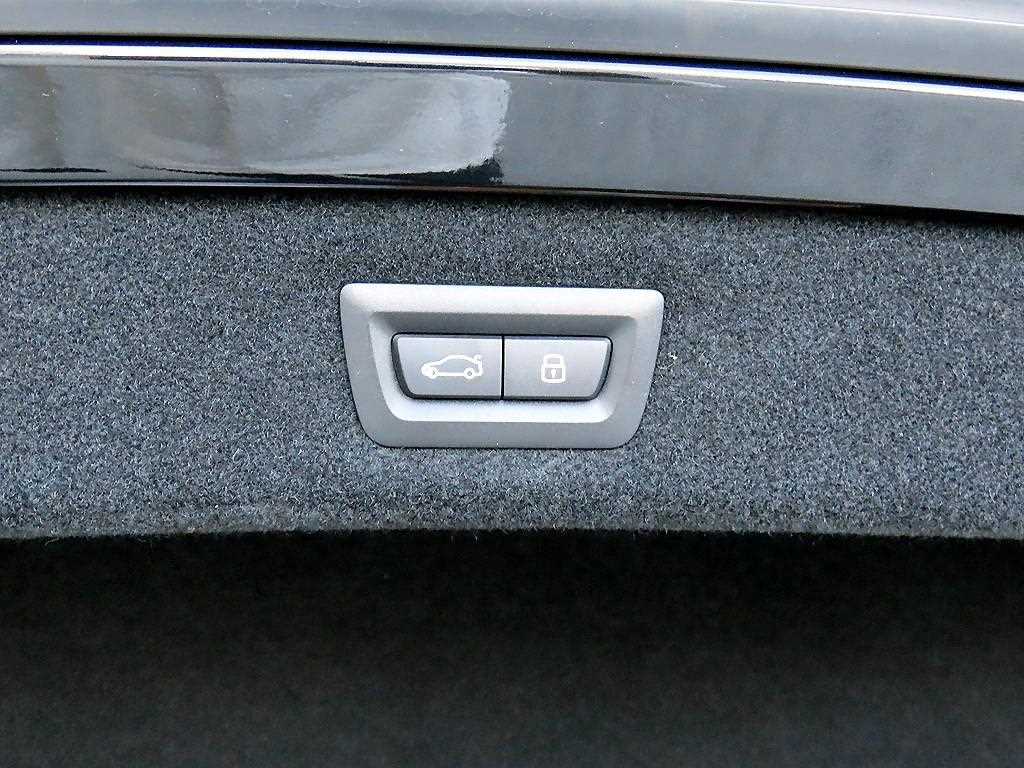 BMW 8 Series 2024 Negro - Importación desde Corea - HF Imports Iquique - Foto 17