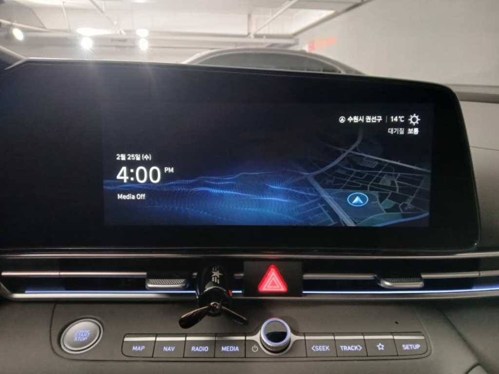 HYUNDAI Avante - Vista 11